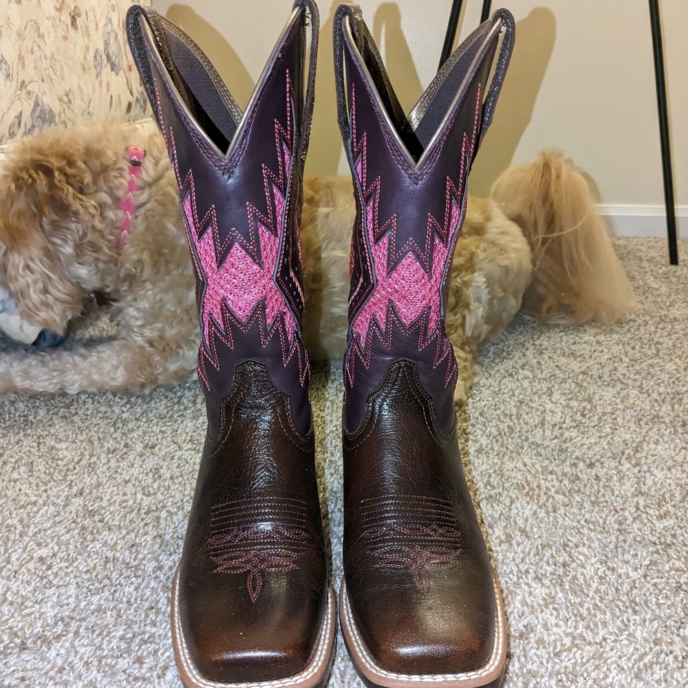 Women's Ariat cowgirl boots
